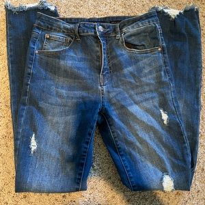 Risen Distressed Stretch Jeans size 28